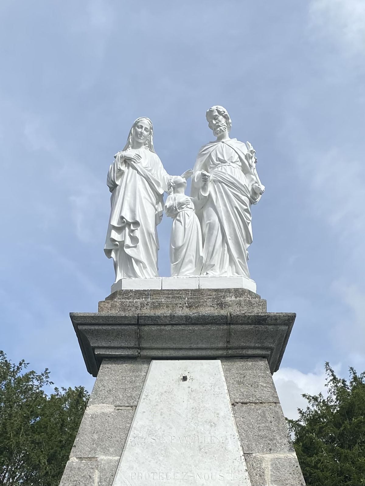 statue famille statues apres