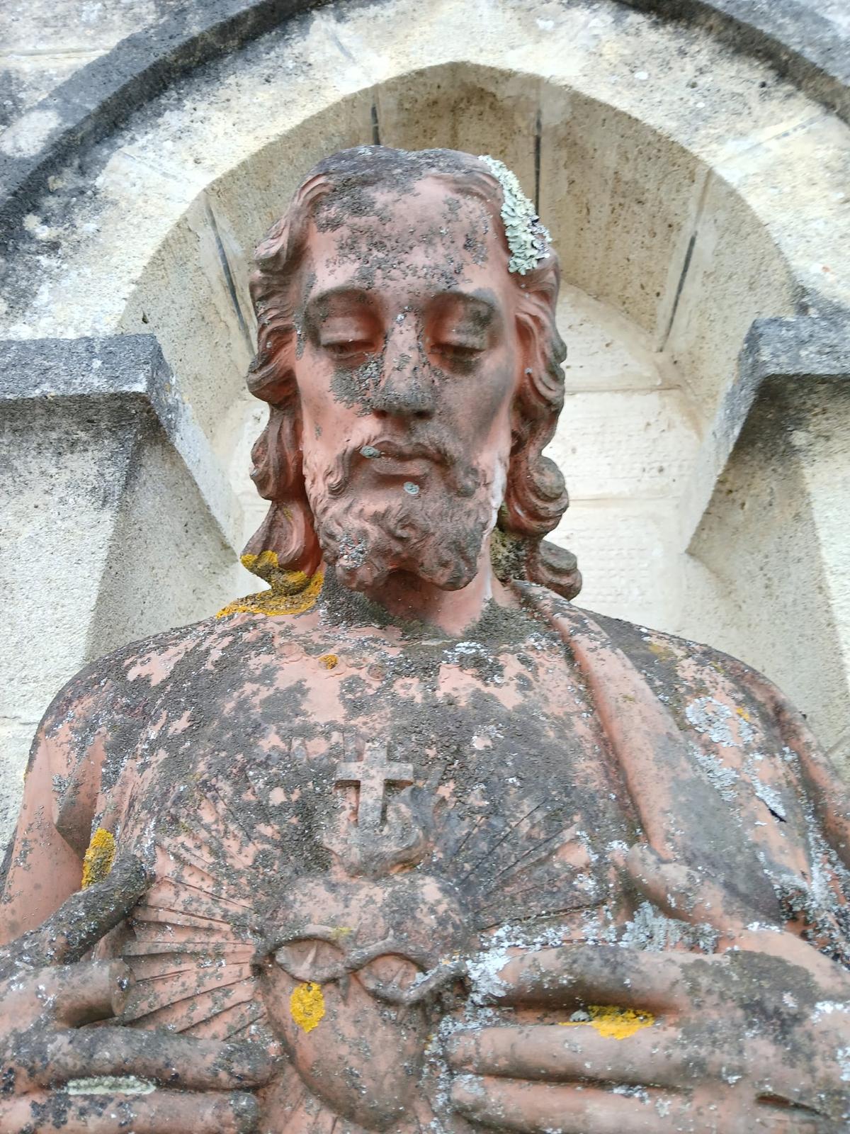 1 - Avant - Dordogne - Thiviers - Statues 4