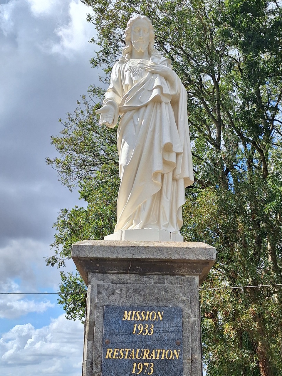 After restoration: the Sacred Heart of Jesus in Saint-Pierre-du-Chemin